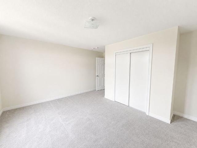 For Lease 8 Pearl Street, Wasaga Beach, Ontario