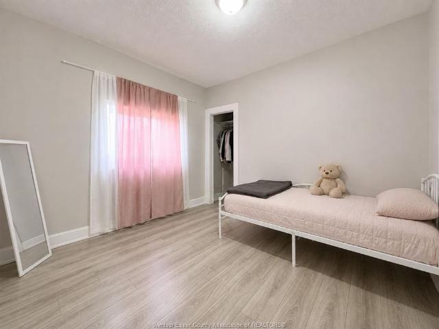 For Lease 902 ELSMERE Avenue, Windsor, Ontario