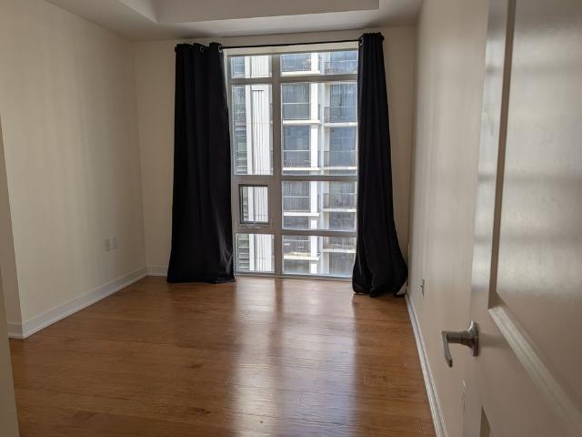 For Lease 90 Charlton Avenue Unit# 702, Hamilton, Ontario