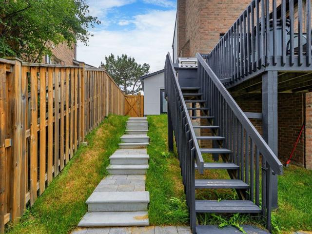 For Lease 90 Tamarac Trail, Aurora, Ontario