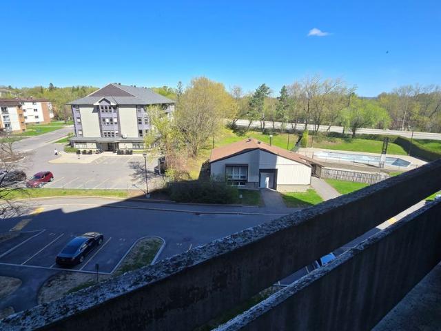 For Lease 915 Elmsmere Road Unit# 507, Beacon Hill North South and Area, Ontario