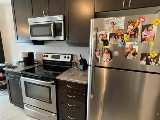 For Lease 916 Fameflower Street, Barrhaven, Ontario