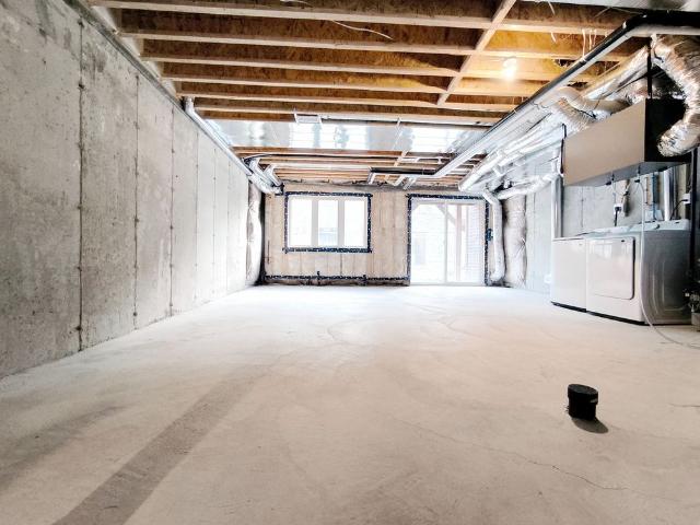 For Lease 913 Elizabeth Mckenzie Drive, Pickering, Ontario