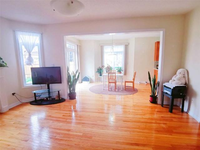 For Lease 938 Red Deer Avenue, Oshawa, Ontario