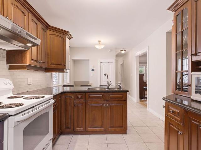 For Lease 94 Marlborough Avenue, Lower Town Sandy Hill, Ontario