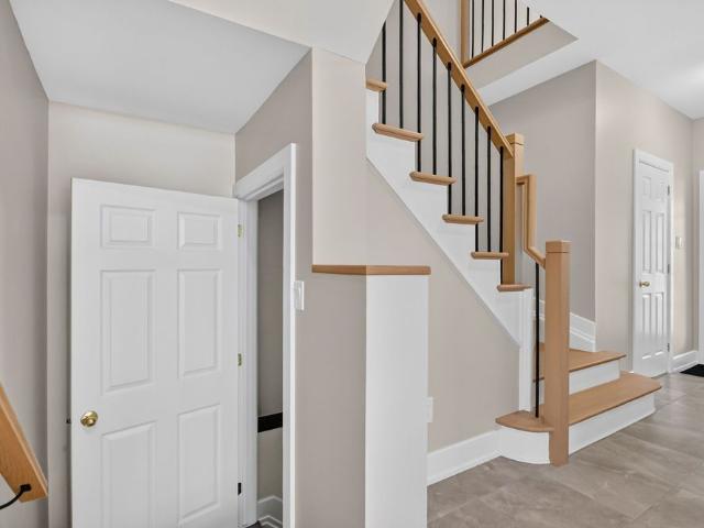 For Lease 97 Black Bear Way, Stittsville Munster Richmond, Ontario
