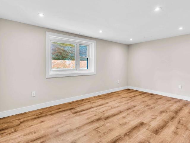 For Lease 986 Srigley Street Unit# Unit B, Newmarket, Ontario