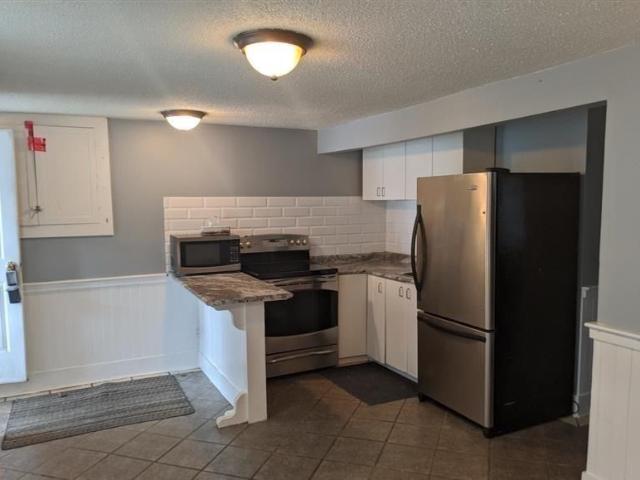 For Lease 98 West Avenue Unit# Lower Unit, Hamilton, Ontario