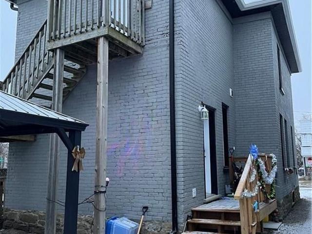 For Lease 9 KENT Street Unit# A, Smiths Falls, Ontario