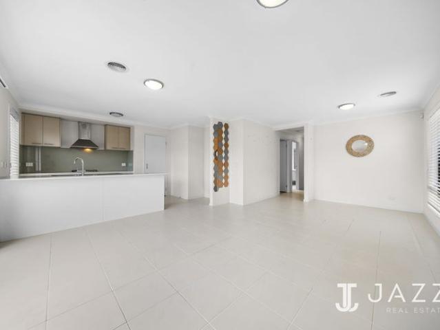 For Lease Convenient Family Living in Point Cook