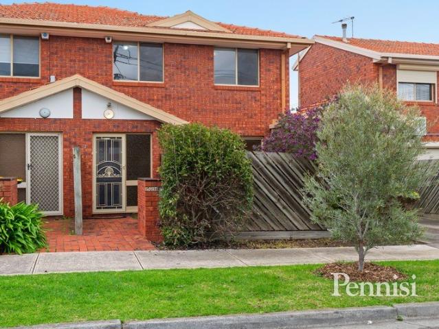 FOR LEASE BY PENNISI