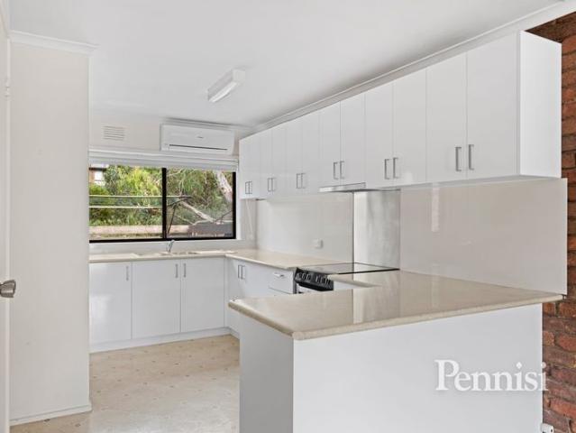 FOR LEASE BY PENNISI