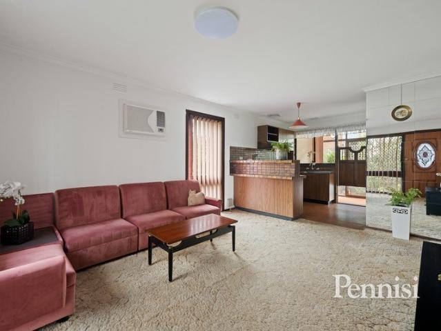 FOR LEASE BY PENNISI