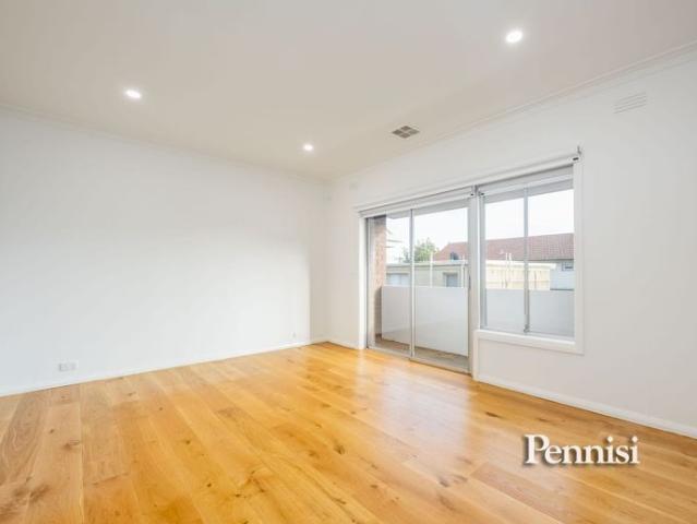 FOR LEASE BY PENNISI