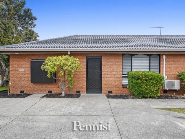 FOR LEASE BY PENNISI