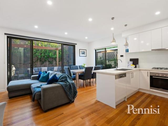 FOR LEASE BY PENNISI
