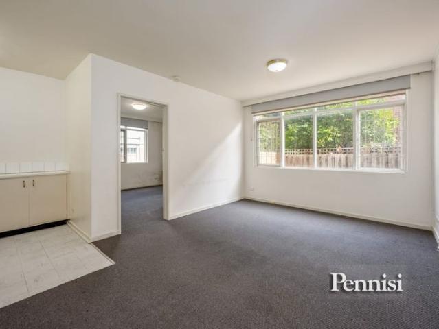 FOR LEASE BY PENNISI
