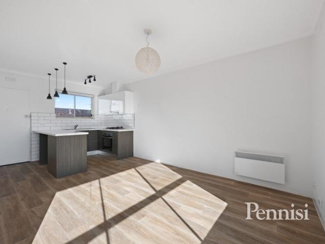 FOR LEASE BY PENNISI