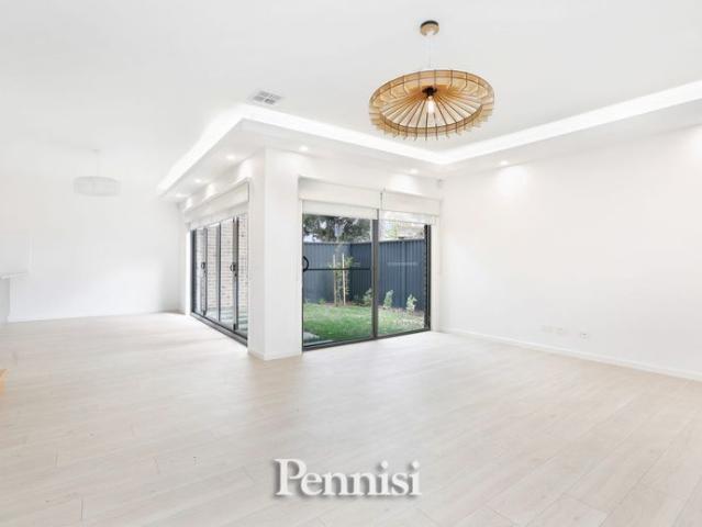 FOR LEASE BY PENNISI