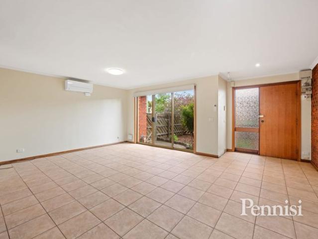 FOR LEASE BY PENNISI