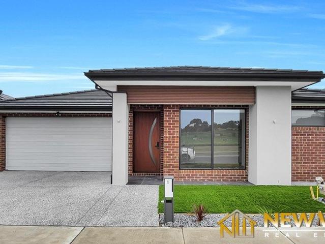 FOR LEASE FAMILY HOME IN BEVERIDGE
