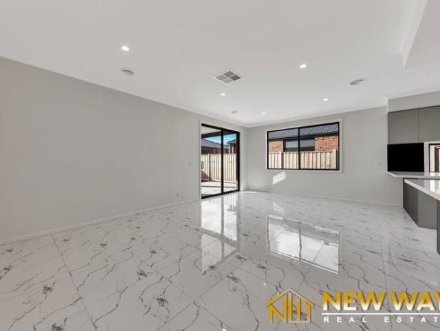 FOR LEASE FAMILY HOME IN MANDALAY ESTATE