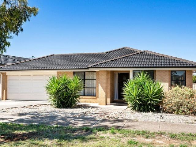 For Lease Immaculate 3 Bedroom Family Home