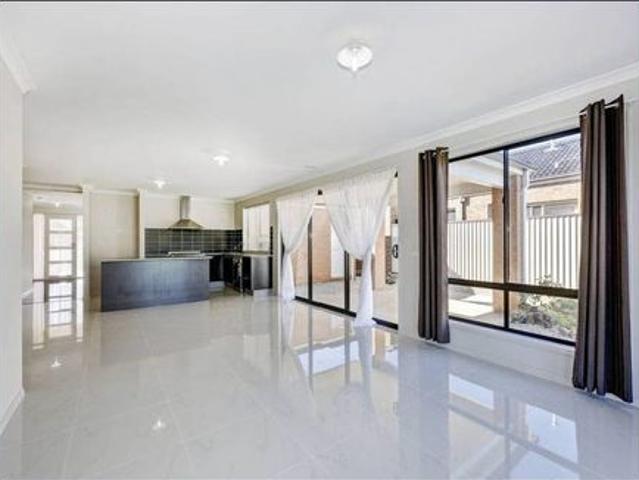 For Lease – Immaculate 3 Bedroom Family Home