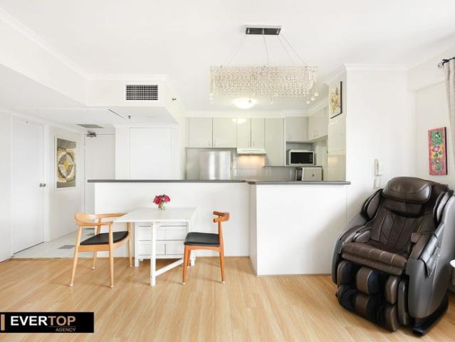 For Lease – Level 32 Corner Apartment with Panoramic City Views 221/398 408 Pitt Street, Haymarket