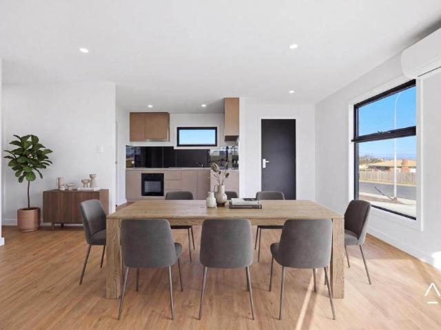 For Lease Modern, Stylish & Low Maintenance Living in George Town!