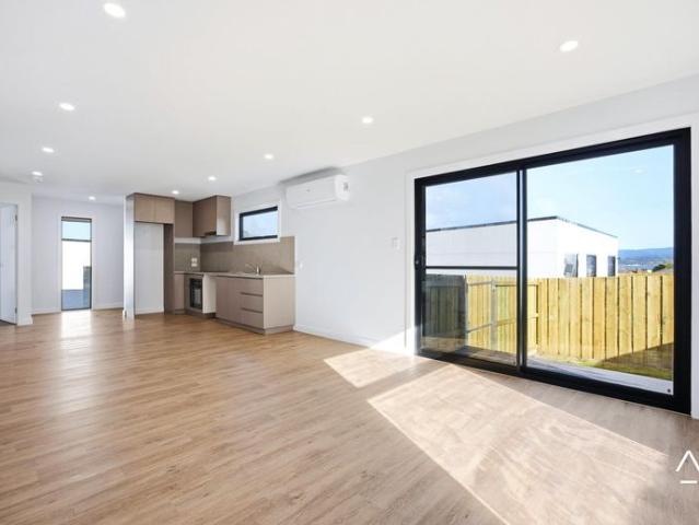 For Lease Modern, Stylish & Low Maintenance Living in George Town!
