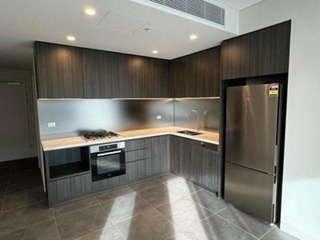 For Lease Modern 2 Bedroom Apartment in Prime Location