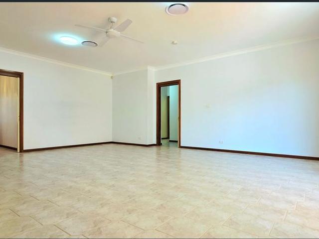 FOR LEASE. Massive Brick Single Level Family Living in the Heart of Guildford. A Long Term Lease is on Offer. Don't Miss Out!