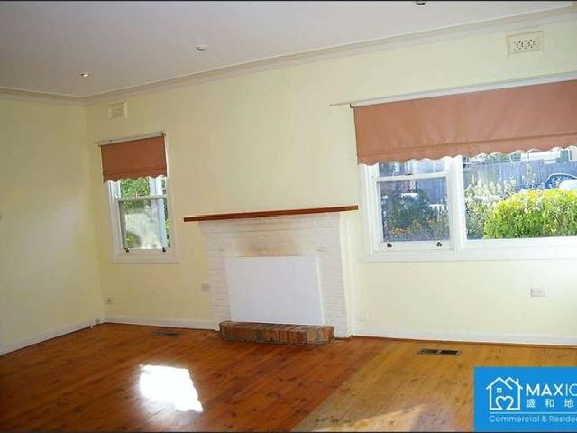 For Lease – Spacious 2 Bedroom Home with Indoor Outdoor Living