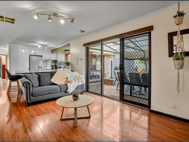 For Lease Spacious 4 Bedroom Family Home with Huge Shed, Woodcroft