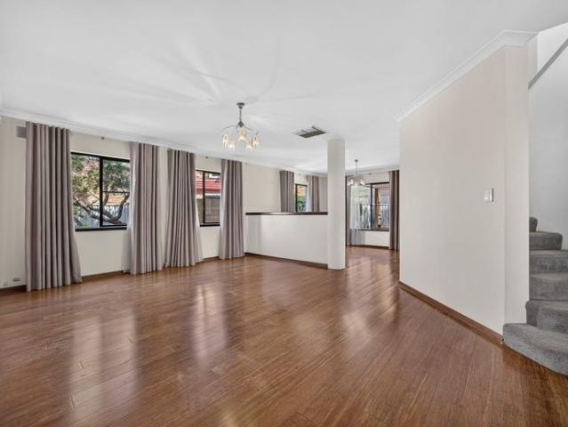 FOR LEASE Spacious Family home is now ready to move in