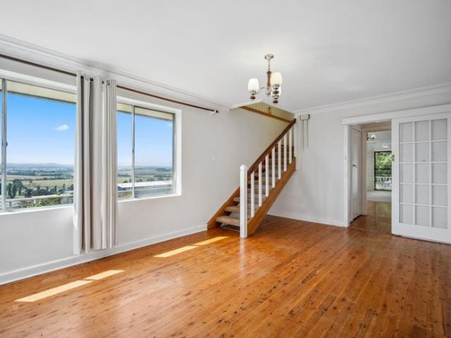For Lease Spacious Residence Close to CBD