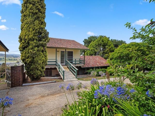 For Lease Spacious Residence Close to CBD