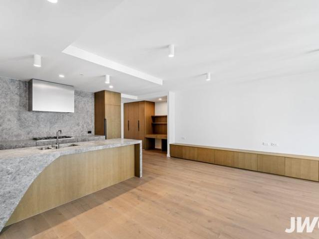 For Lease: Stylish and Spacious South Yarra Residence on Level 13