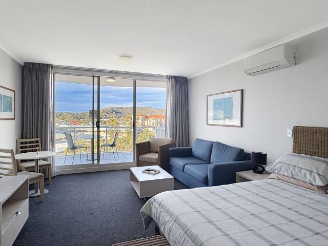 For Lease – Stylish Furnished Studio in Mantra Building, Ettalong Beach