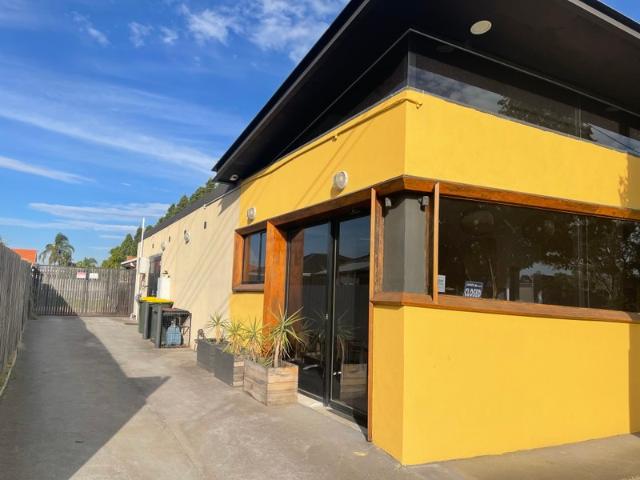 For Lease Pizza & Cafe Shop Reservoir