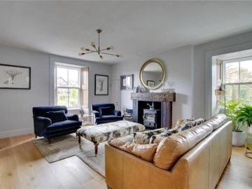 For Sale 4 Bedroom House Angus Angus DS101278134