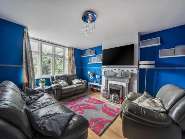 For Sale 4 Bedroom House Kenley Surrey DS100456748