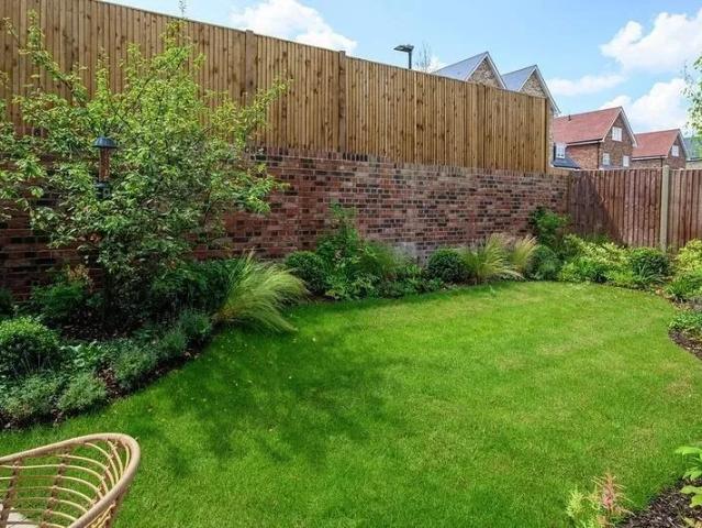 For Sale 4 Bedroom House Hartland Village Fleet DLS102596728