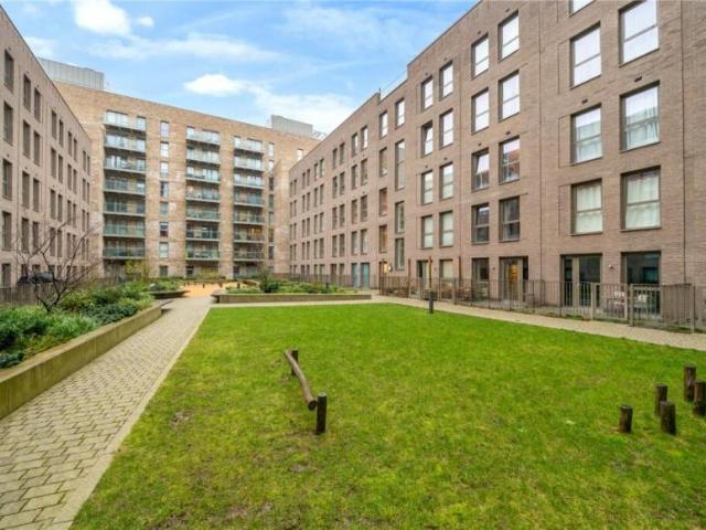 For Sale 4 Bedroom House London London DS104563960