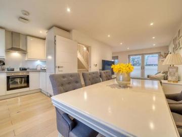 For Sale 4 Bedroom House Londres Greater London DS100684830