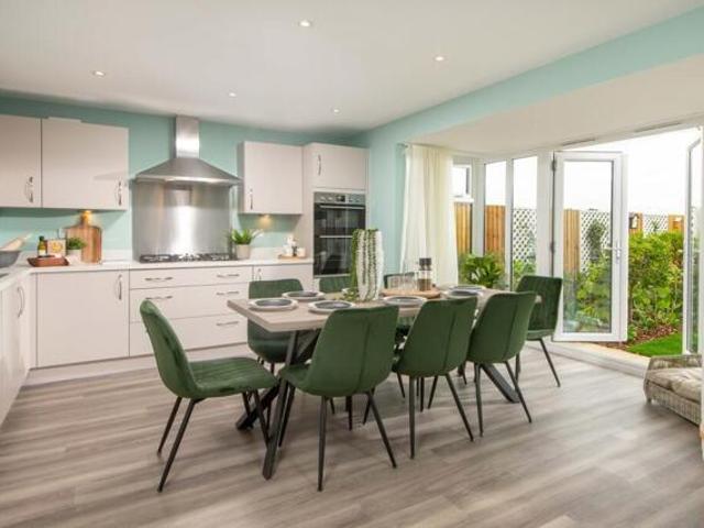 For Sale 4 Bedroom House Stafford Staffordshire DS100648879