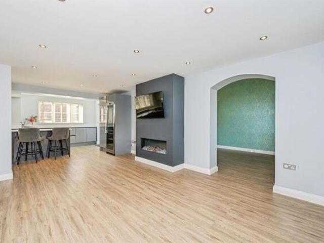 For Sale 4 Bedroom House Stanton Stanton DS101379196