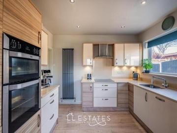 For Sale 4 Bedroom House Prestatyn Denbighshire DS101675347