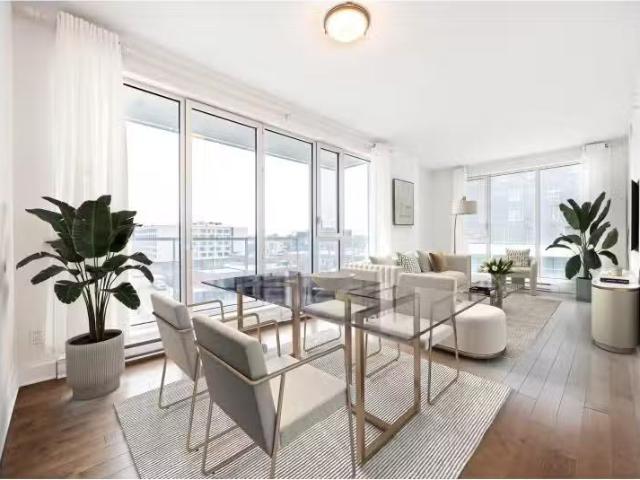For sale: 5265 Rue Mac Kenzie, #501, Montréal Côte des Neiges.